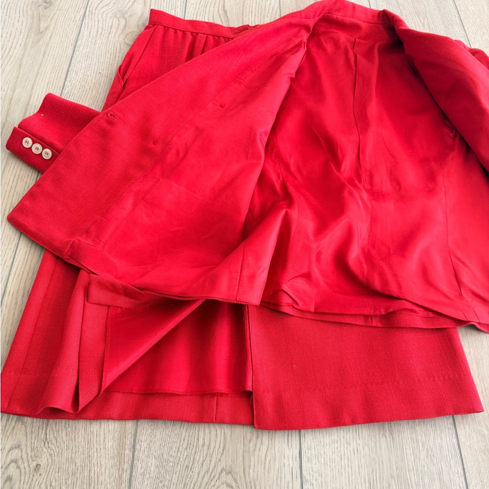 Red Vintage Double-Breasted Blazer and Skirt Set - Picture 5 of 9